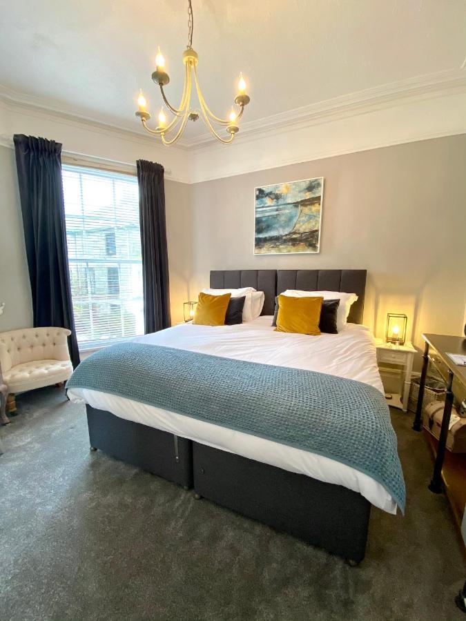 เดอะ ซัมเมอร์ เฮาส์ Bed & Breakfast เพนแซนซ์ ห้อง รูปภาพ