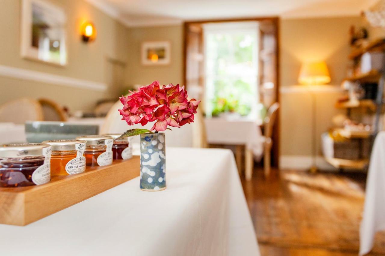 เดอะ ซัมเมอร์ เฮาส์ Bed & Breakfast เพนแซนซ์ ภายนอก รูปภาพ