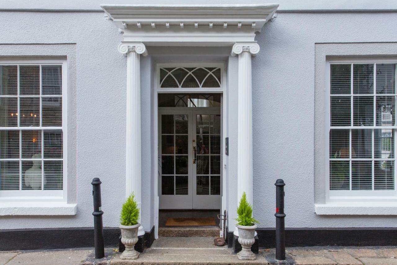 เดอะ ซัมเมอร์ เฮาส์ Bed & Breakfast เพนแซนซ์ ภายนอก รูปภาพ